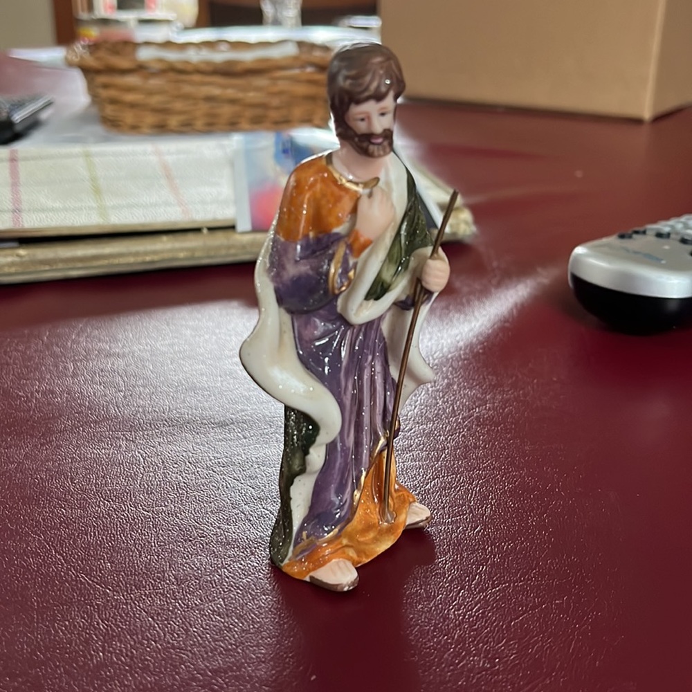 Porcelain Nativity Set - Picture 14 of 14
